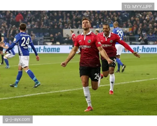 凯泽反击效率飙升引爆战术新风潮,球队表现备受期待 凯泽反击效率飙升引爆战术新风潮,球队表现备受期待